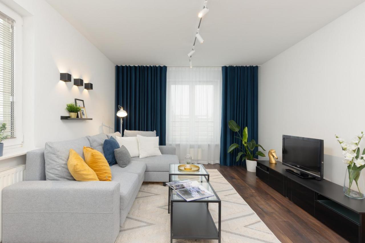Beautiful & Spacious Warsaw Apartment By Noclegi Renters 외부 사진